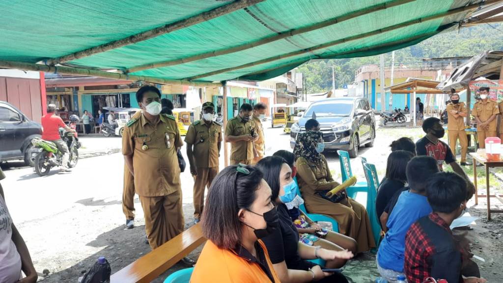 Bupati Sangihe pantau Vaksinasi