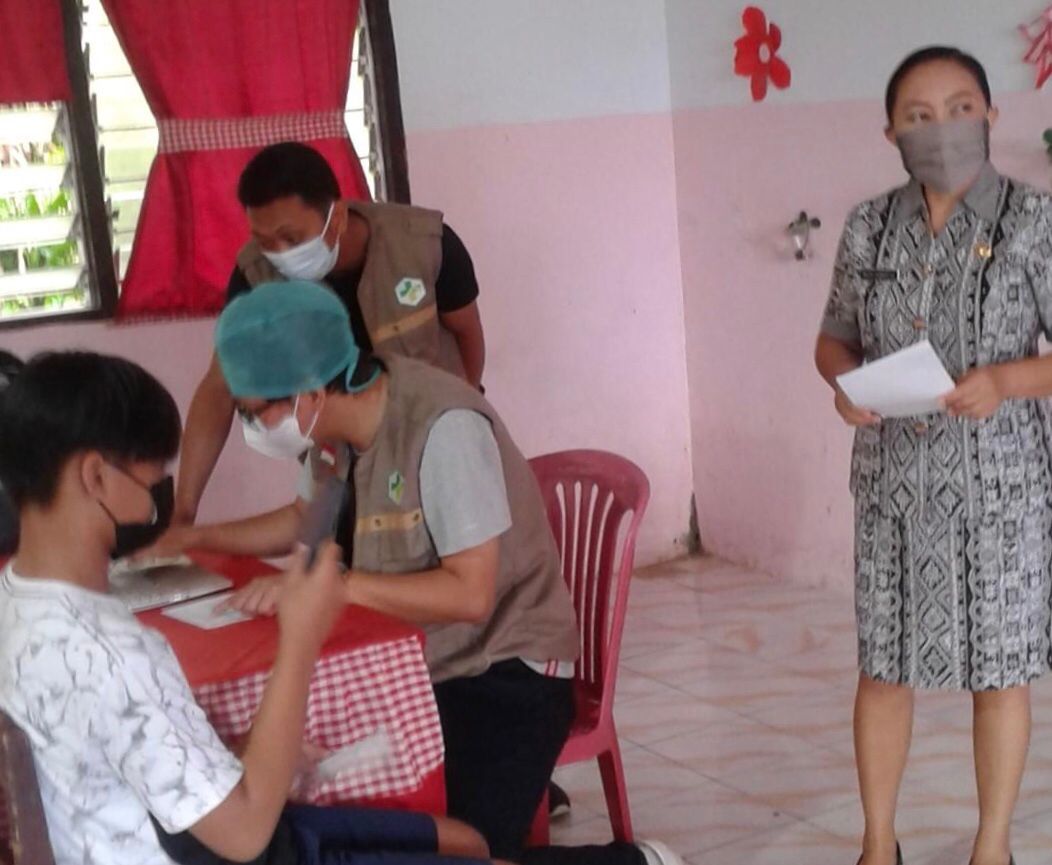 Vaksinasi Kecamatan Kombi