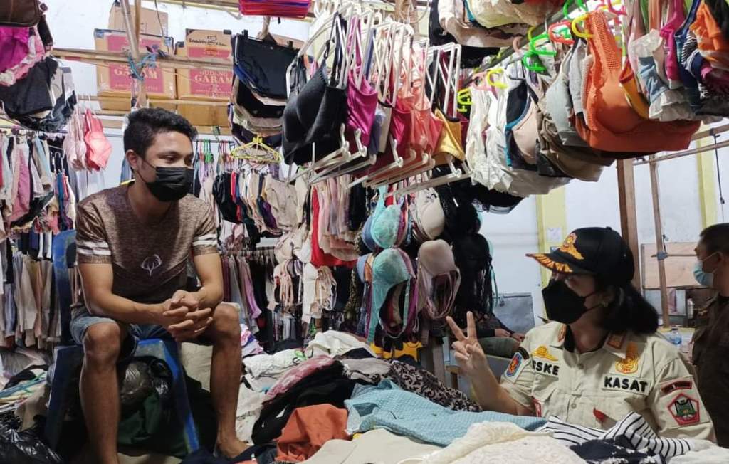 Vaksinasi Pedagang Sopir Tomohon