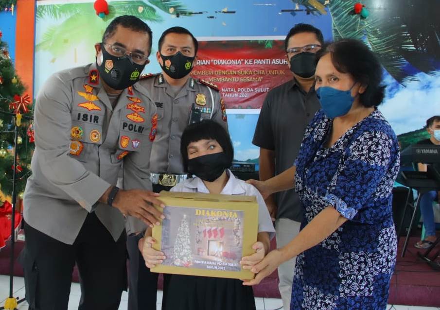 Polda Sulut Berbagi Kasih