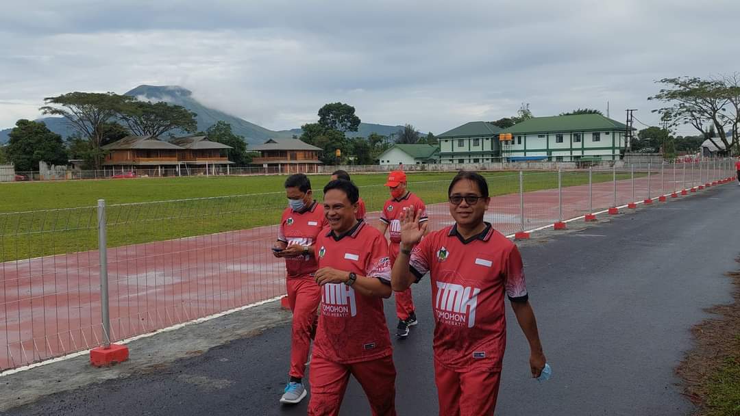 Sekdakot dan Ketua Panitia HUT Kota Tomohon ke 19