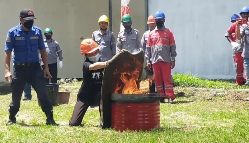 ULPLTD Bitung Latihan Kebakaran