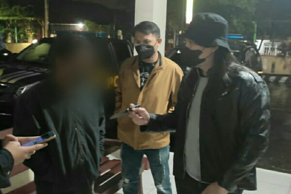 Ancam Istri Tomohon