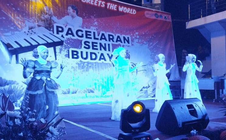 Pagelaran Seni Budaya Siswa Tomohon