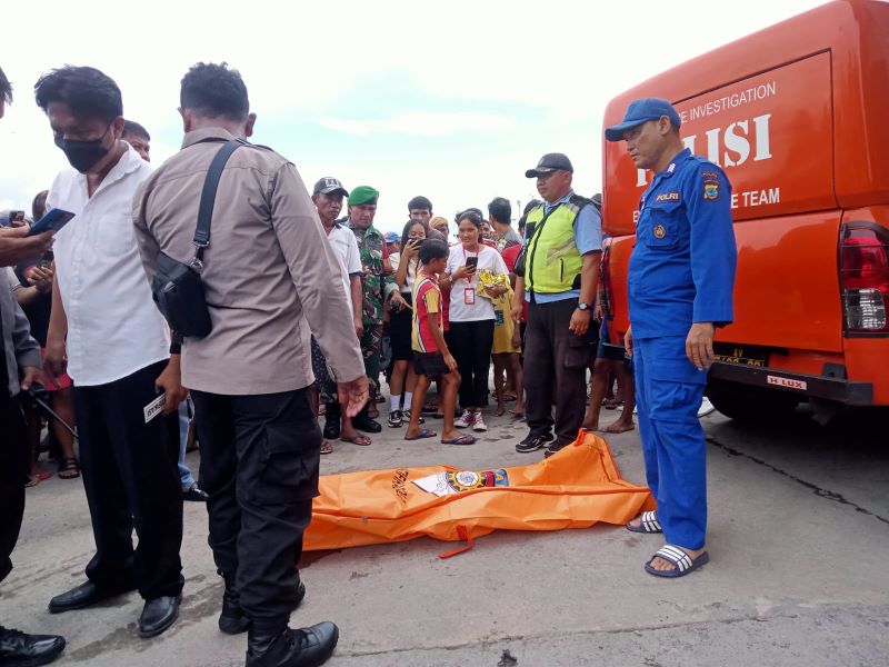 Mayat Anak Laut Manado