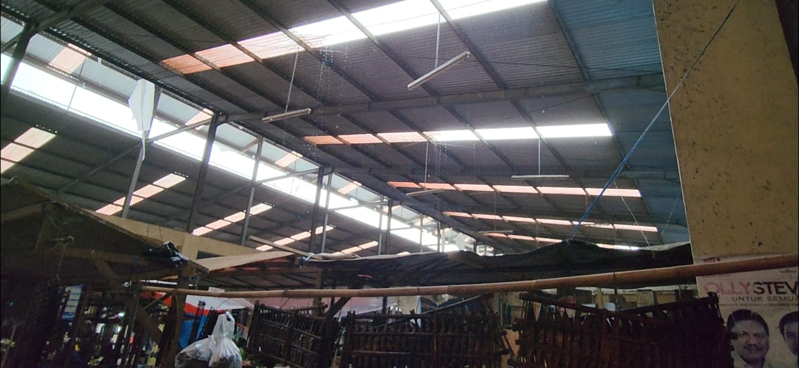 Atap Pasar Tondano