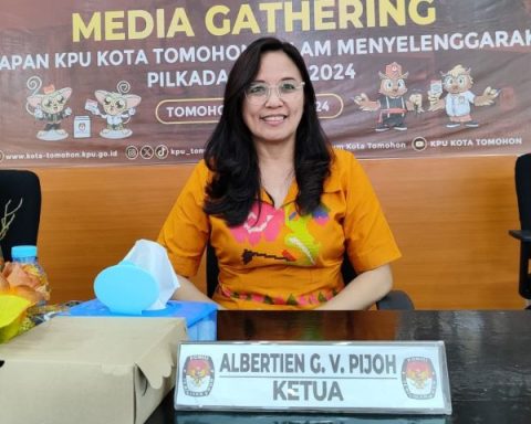 Albertien V Pijoh KPU Tomohon