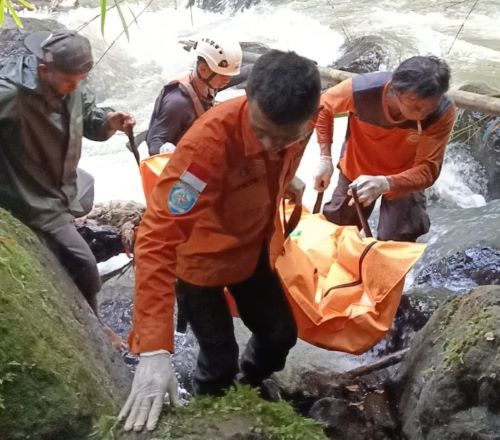 hilang air terjun kayuuwi