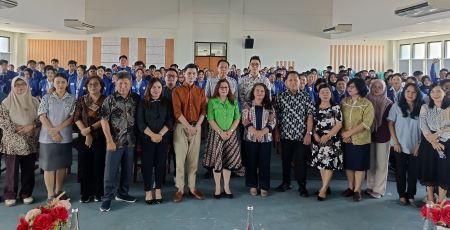 mahasiswa polimdo magang