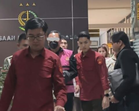 korupsi restribusi pasar minahasa